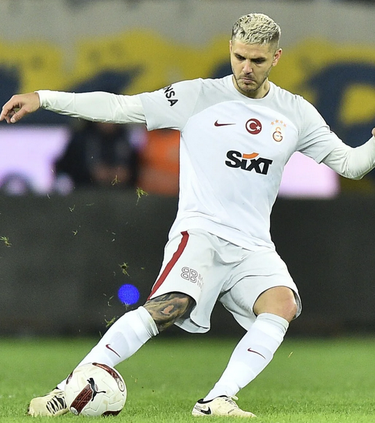 Foto - 31. yaşına rekorla girdi! Bu adam bu işi kaçırmıyor! Eğlenme sırası şimdi Galatasaray'da... 