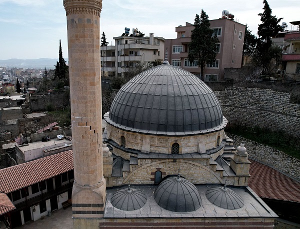 Foto - 345 yıllık tarihi yapı! Bu caminin yanından geçmeye korkuyorlar