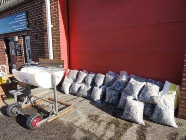 Foto - 35 poşet çöp topladı! İçinden çıkanlar şaşırttı