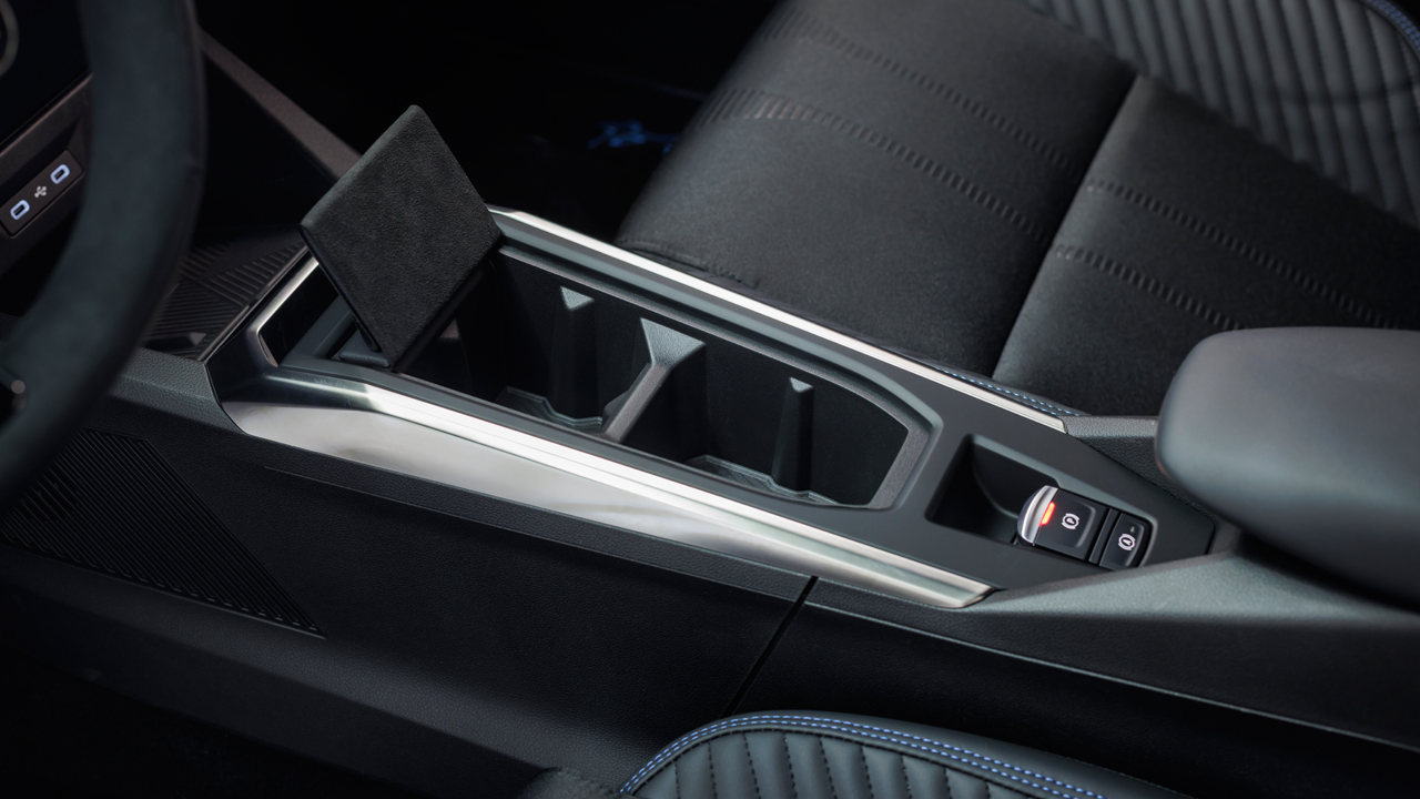 Foto - 35 yıllık efsanenin yeni yüzü! Clio yenilendi, Türkiye gücünü gösterdi! Bursa’dan dünya sahnesine