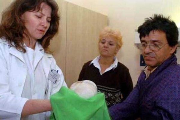 Foto - 36 yıl sonra midesinden kardeşi çıktı!