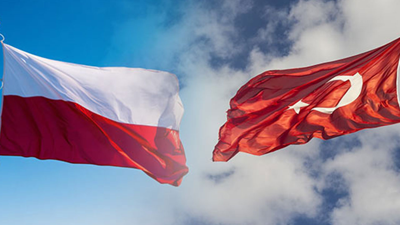 Foto - 36 yıldır mutlu mesut yaşayan ülkeyi korku sardı: Savaş çıkarsa Türkiye'den başka çaremiz olmayacak