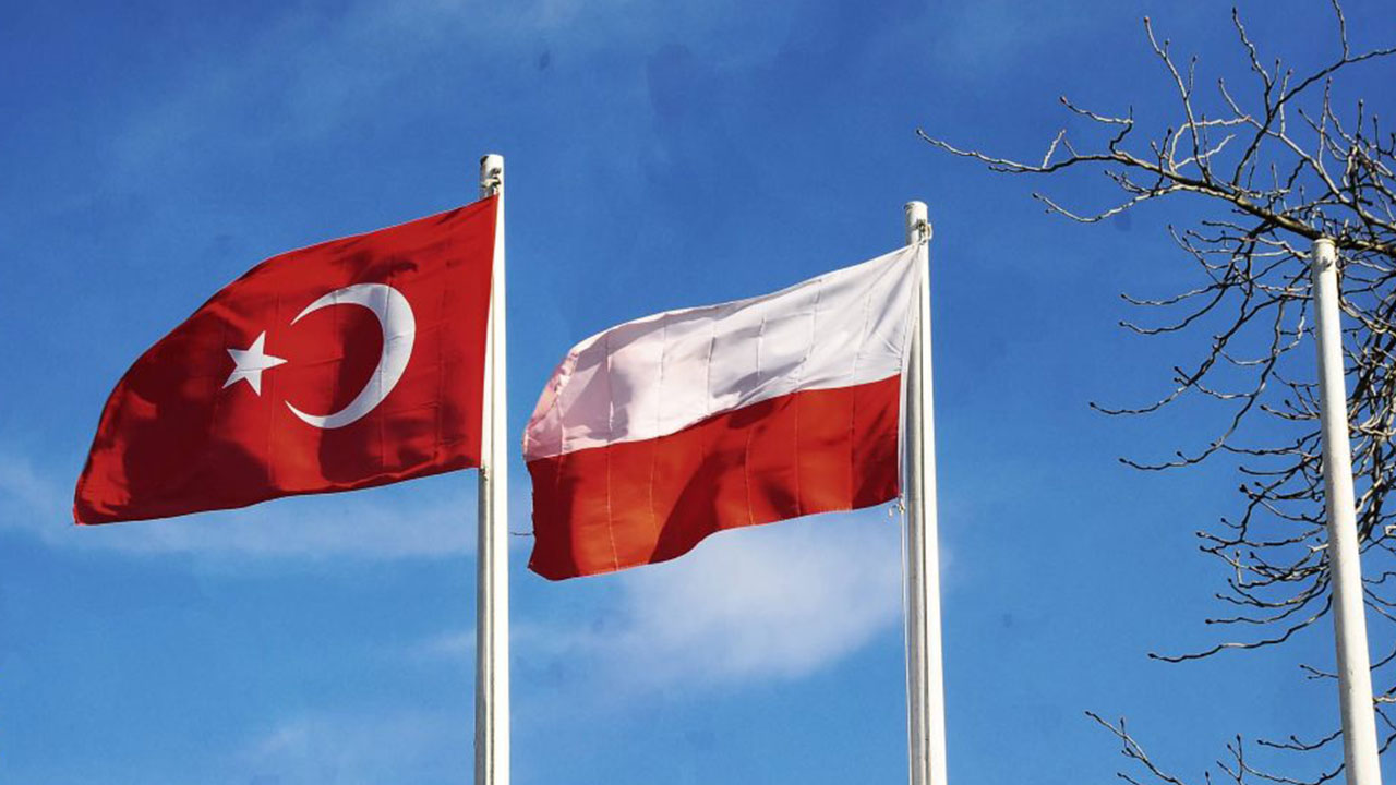 Foto - 36 yıldır mutlu mesut yaşayan ülkeyi korku sardı: Savaş çıkarsa Türkiye'den başka çaremiz olmayacak