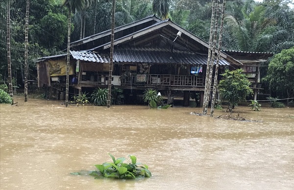 361 köy sular altında kaldı, 3 kişi öldü