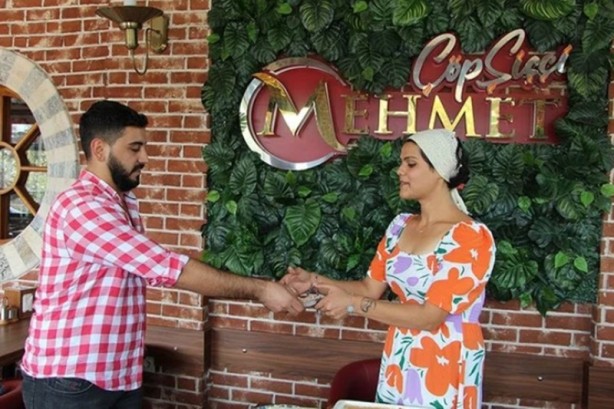 Foto - 37 dakikada 247 adet çöp şiş yedi