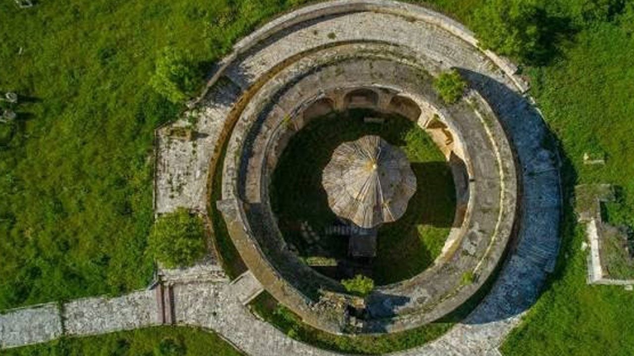 Foto - 38 tünelli Taş Yol’dan 600 metrelik Karanlık Kanyon’a! Medeniyetin izlerini taşıyan şehir: Erzincan