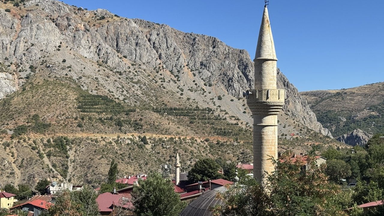 Foto - 38 tünelli Taş Yol’dan 600 metrelik Karanlık Kanyon’a! Medeniyetin izlerini taşıyan şehir: Erzincan
