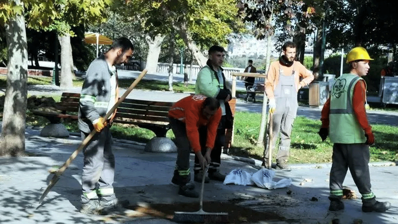 Foto - 4 ağaç için Taksim’i savaş alanına çeviren Çapulcular şimdi neredesiniz? İBB ağaç katliamı yapıyor…