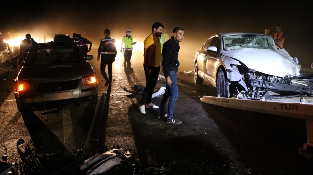 4 aracın karıştığı zincirleme kaza: 7 yaralı