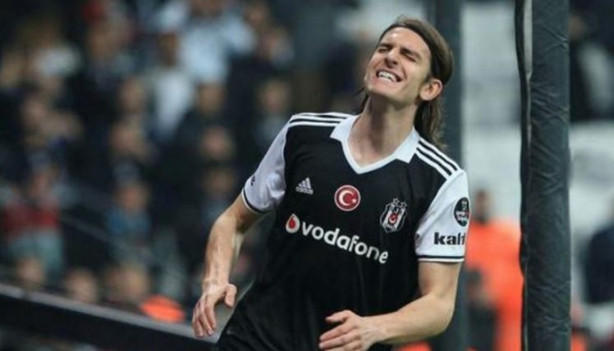 Foto - 4 büyüklerde ayrılması muhtemel futbolcular!