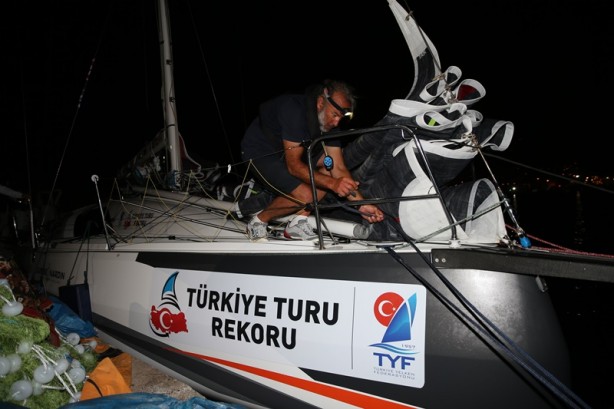 Foto - 4 denizi bir yelkenli ile geçti! Türk’ün başarısı dünyaya örnek oldu