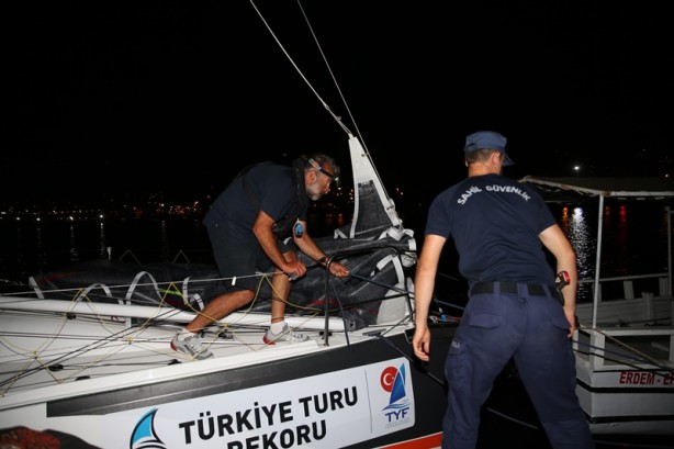 Foto - 4 denizi bir yelkenli ile geçti! Türk’ün başarısı dünyaya örnek oldu