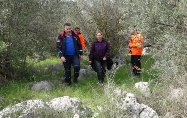 Foto - 4 gündür kayıp olan 3 çocuk annesi kadın zeytinlikte bulundu