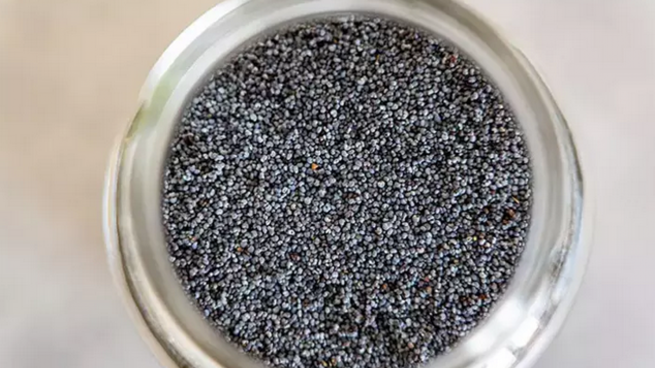 Foto - 4 hafta boyunca bardak bardak için: Bardağı resmen iğne ipliğe döndürüyor: Göbeği tığ gibi inceltiyor!