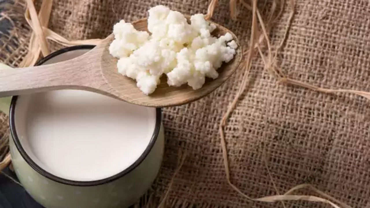 Foto - 4 hafta boyunca bardak bardak için: Bardağı resmen iğne ipliğe döndürüyor: Göbeği tığ gibi inceltiyor!