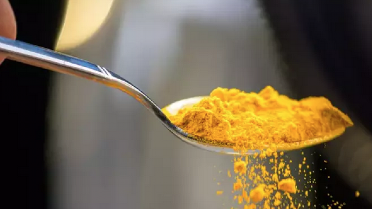 Foto - 4 hafta boyunca bardak bardak için: Bardağı resmen iğne ipliğe döndürüyor: Göbeği tığ gibi inceltiyor!