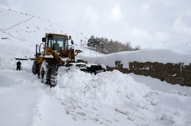 Foto - 4 ilde 205 yerleşim birimine ulaşım sağlanamıyor