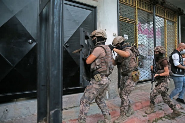 Foto - 4 ilde şafak operasyonu! Çok sayıda gözaltı var