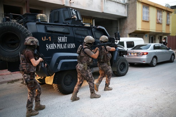 4 ilde şafak operasyonu! Çok sayıda gözaltı var