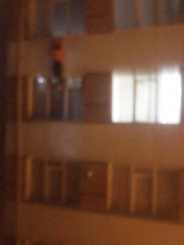 Foto - 4. kattan atladı, ağır yaralandı