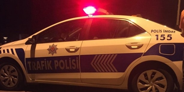 4 kişilik araçta 13 düzensiz göçmen yakalandı