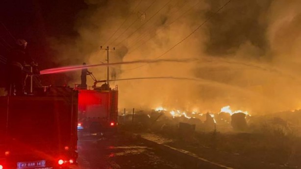 Foto - 4 saatte söndürülebildi! Niğde'de plastik geri dönüşüm tesisinde korkutan yangın