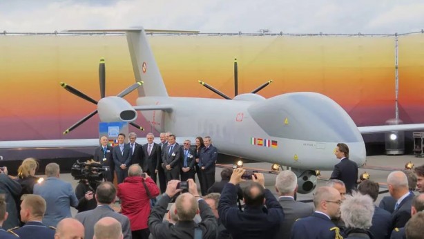 Foto - 4 ülke birleşti! Türk İHA'larına rakip oluyor, yatırdıkları para ağızları açık bıraktı