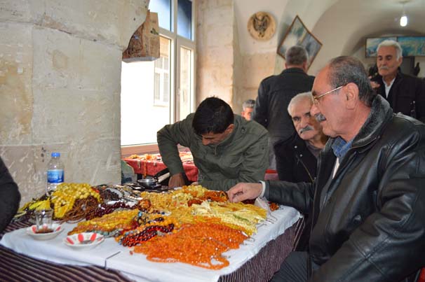 Foto - 40 bin TL'ye tespih satıyorlar!