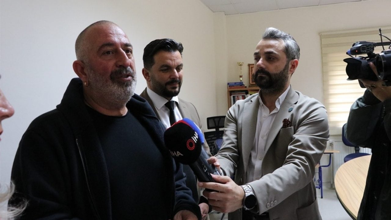 Foto - 40 gün sonra yeniden üniversite hastanesine geldi! Cem Yılmaz Çanakkale’de sağlık kontrolünden geçti