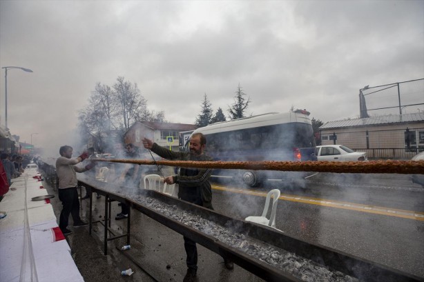 Foto - 40 metrelik Adana kebabı, saniyeler içinde tükendi