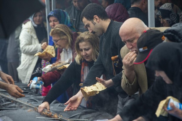 Foto - 40 metrelik Adana kebabı, saniyeler içinde tükendi