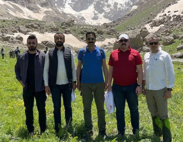 Foto - 40 yıl aradan sonra bir ilk! Teröristlerin kol gezdiği bölgede halaylar çekildi