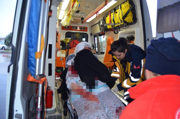 Foto - 40 yıllık evli çift ilk defa kavga etti! Birbirlerinin başına vazo ile vurup kanlar içinde bıraktılar! Sebebini duyanlar "Güler misin ağlar mısın" dedi