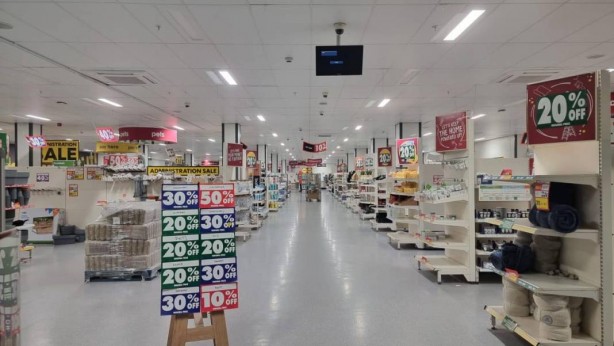 Foto - 400 şubesi bulunan ünlü market iflas etti! Binlerce çalışan işsiz kalacak