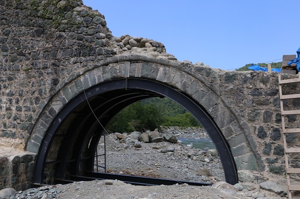 Foto - 400 yıllık tarihi taş kemer köprü restore ediliyor