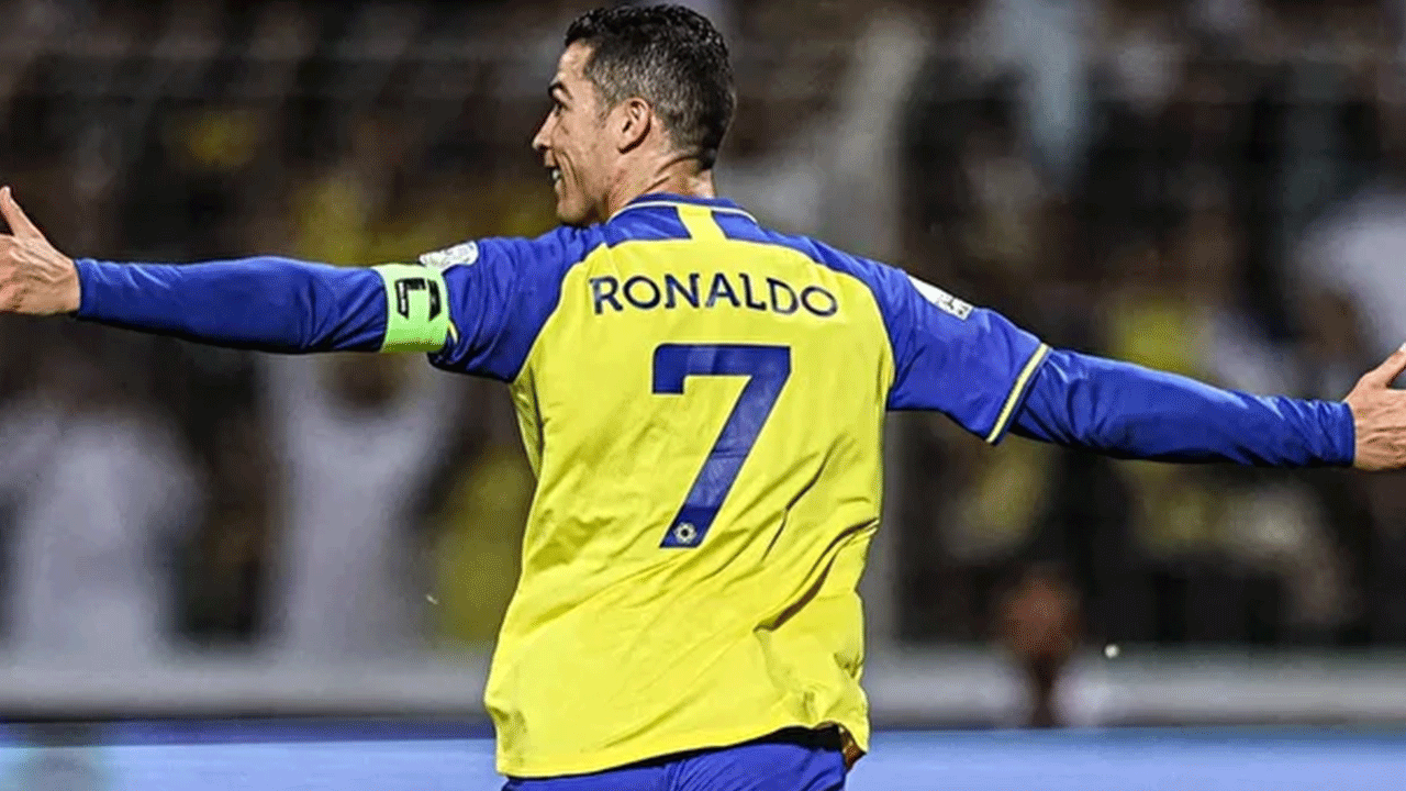 Foto - 40'a merdiven dayadı ama durdurabilen yok: Ronaldo bir ilki daha gerçekleştirdi!