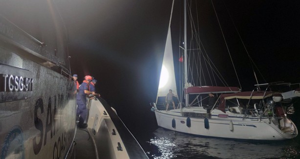 Foto - 41 FETÖ’cü denizden kaçarken enselendi