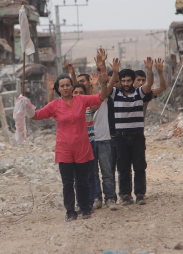 Foto - 42 PKK'lı işte böyle teslim oldu