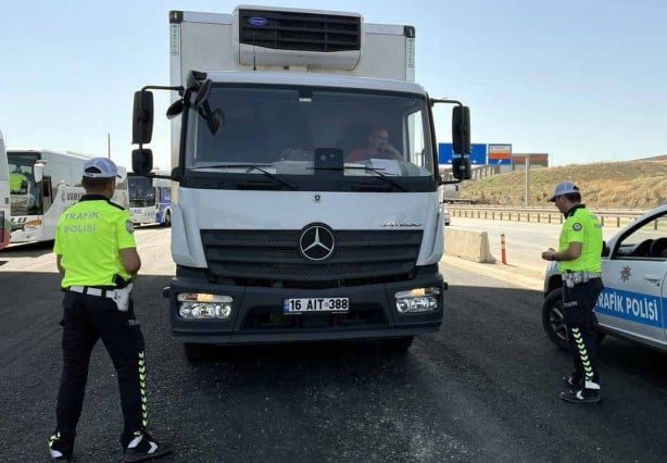 Foto - 43 ilin bağlantı noktasında denetimler artırıldı