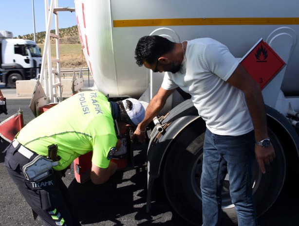 Foto - 43 ilin bağlantı noktasında denetimler artırıldı