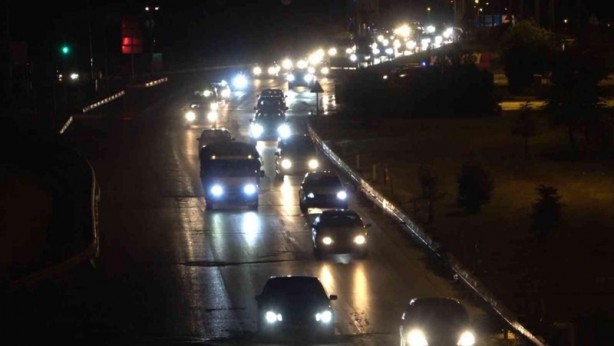 Foto - 43 ilin geçiş güzergahında kilometrelerce araç kuyruğu!