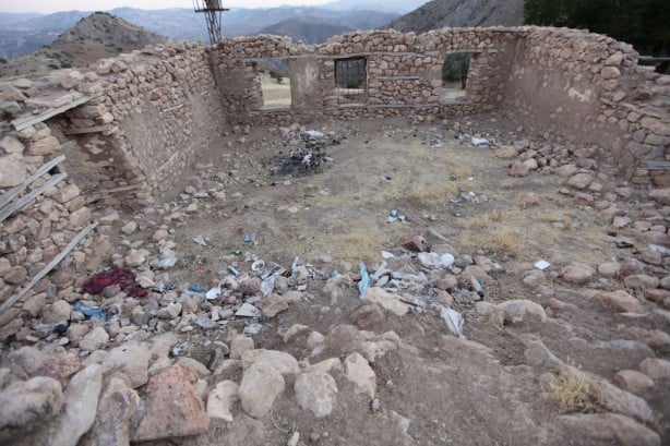 Foto - 43 yıldır tek bir kişi yaşamıyor! İşte o hayalet köyün terk edilme nedeni...