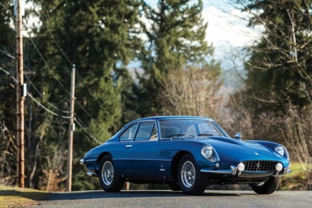  4.4 milyon dolarlık otomobil