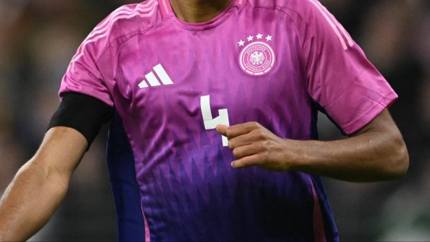 Foto - 44 numaralı formayı giymek yasaklandı! Sebebi ağızları açık bıraktı