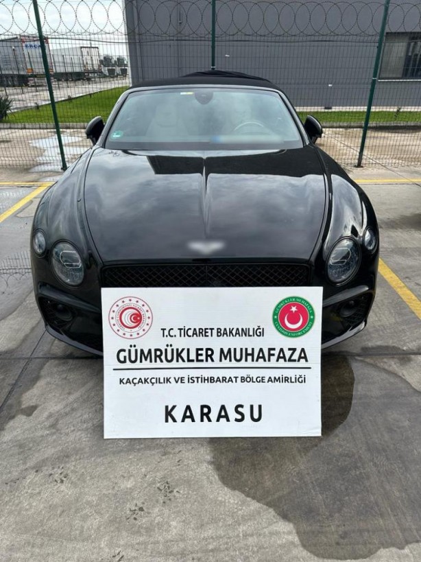 Foto - 445 milyon lira değerinde kaçak otomobil operasyonu