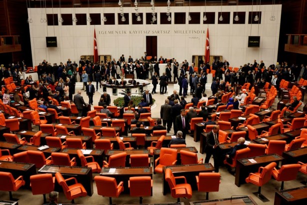 Foto - TBMM yasama organı üyeleri -Emekliliğe eklenecek gün sayısı: 90