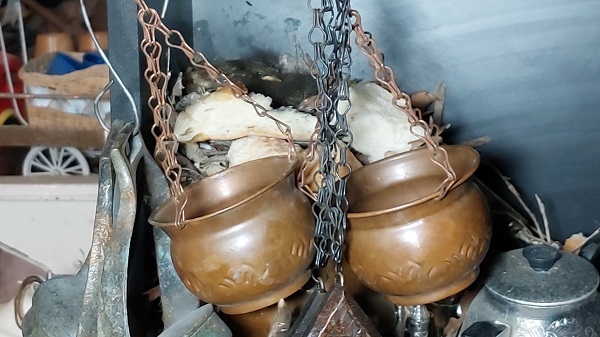 Foto - 45 yıldır bu işi yapıyor! Antikaların sayısını artık hesaplayamıyor