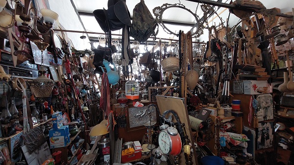 Foto - 45 yıldır bu işi yapıyor! Antikaların sayısını artık hesaplayamıyor