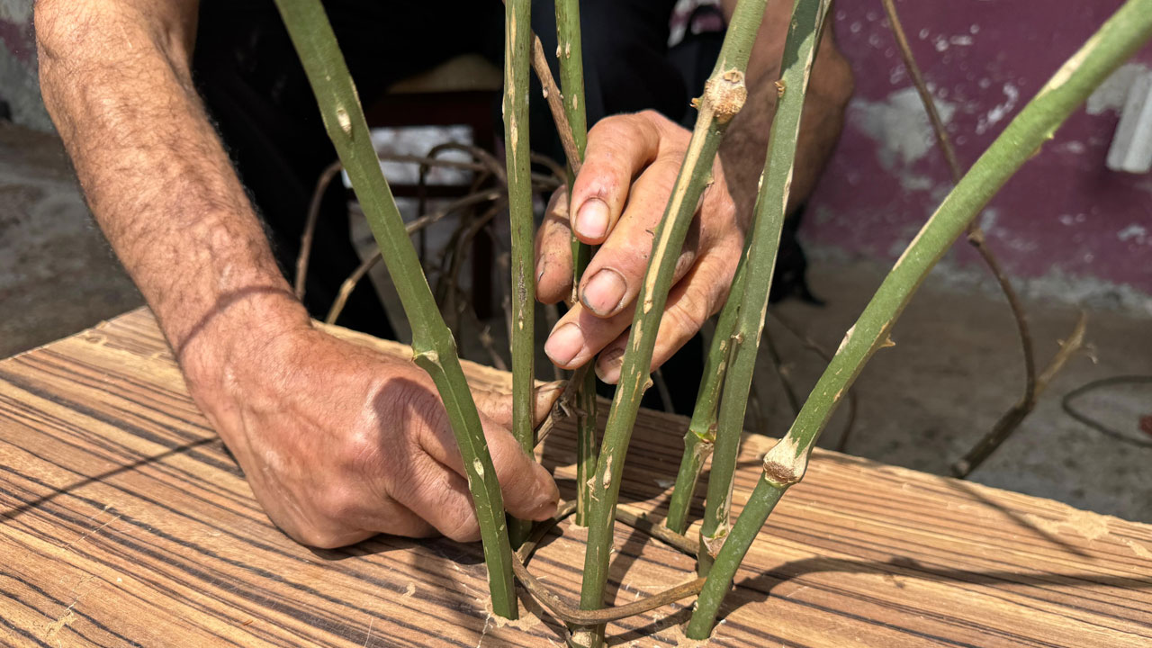 45 yıldır geçimini böyle sağlıyor! Endüstriye direnen zanaatkar