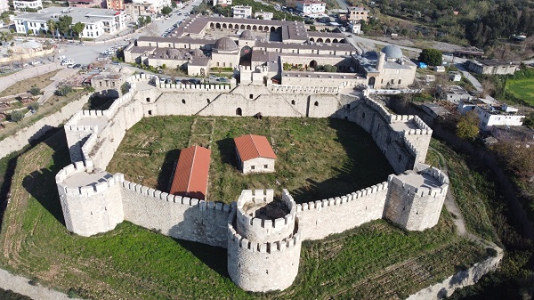 Foto - 450 yıllık külliye depremzedelere sıcak yuva oldu